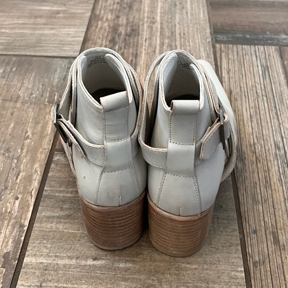 FREE PEOPLE BACK LOOP ANKLE BOOT BONE size 8.5 (38.5) - Picture 6 of 11